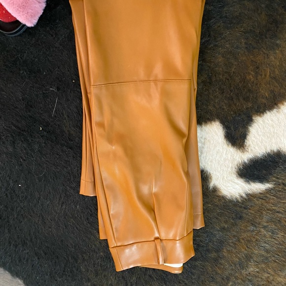 MESHKI TWO PIECE TAN SET - Picture 3 of 4